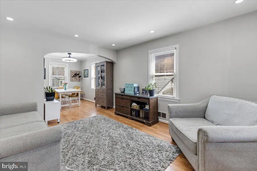 411 S Veitch St, Arlington, VA 22204 - #2