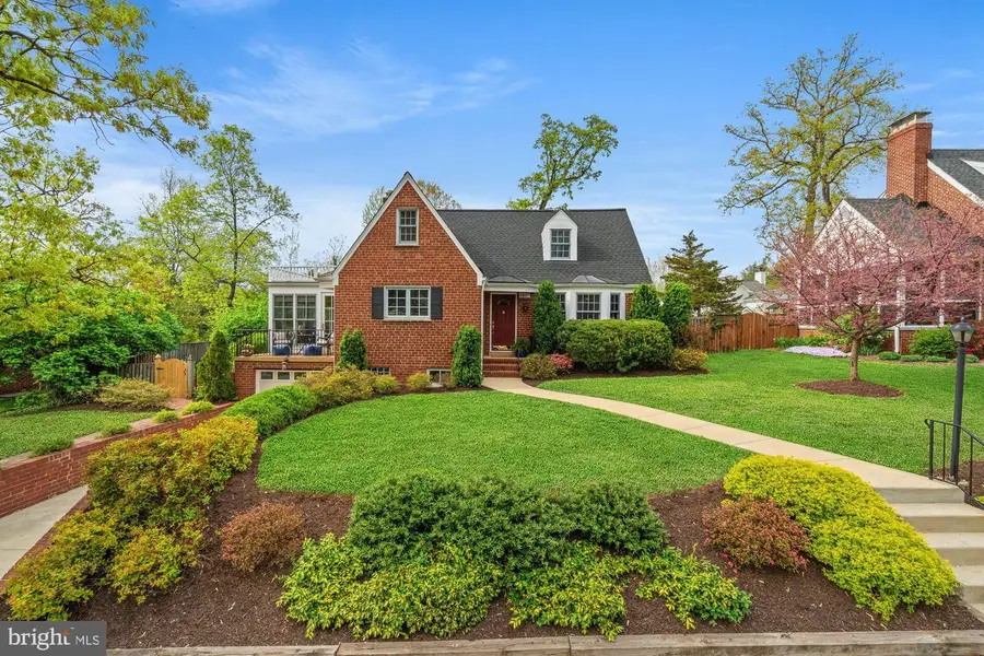 4857 Yorktown Blvd, Arlington, VA 22207 - #2