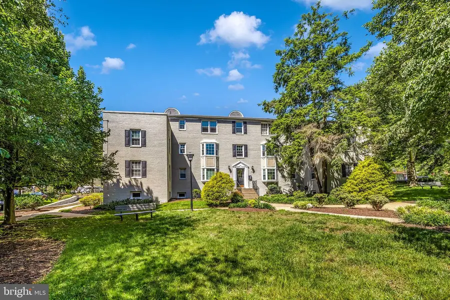 822 S Arlington Mill Dr #2-301, Arlington, VA 22204 - #3