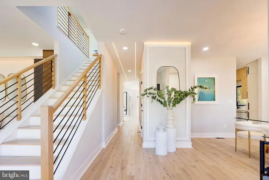 3500 7th St N, Arlington, VA 22201 - #2
