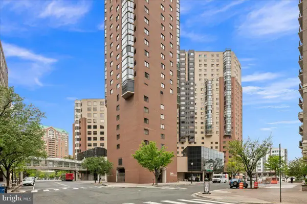 900 N Stafford St #916, ARLINGTON, VA 22203