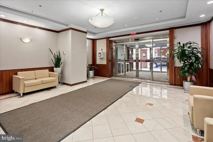 900 N Stafford St #916, Arlington, VA 22203 - #2