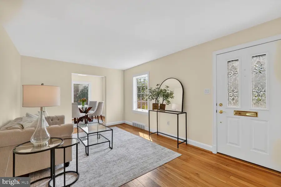 2633 N Florida St, Arlington, VA 22207 - #2