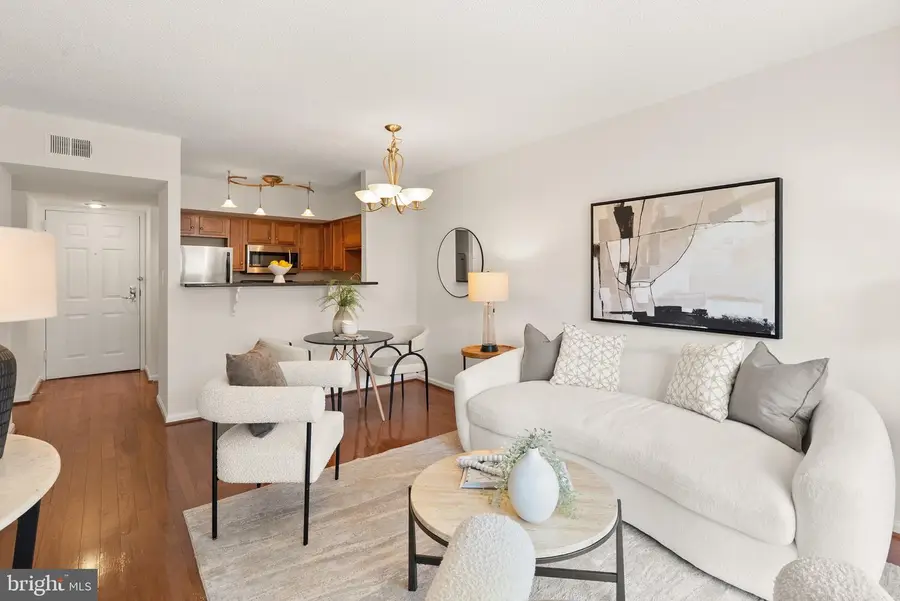 1001 N Randolph St #820, Arlington, VA 22201 - #2