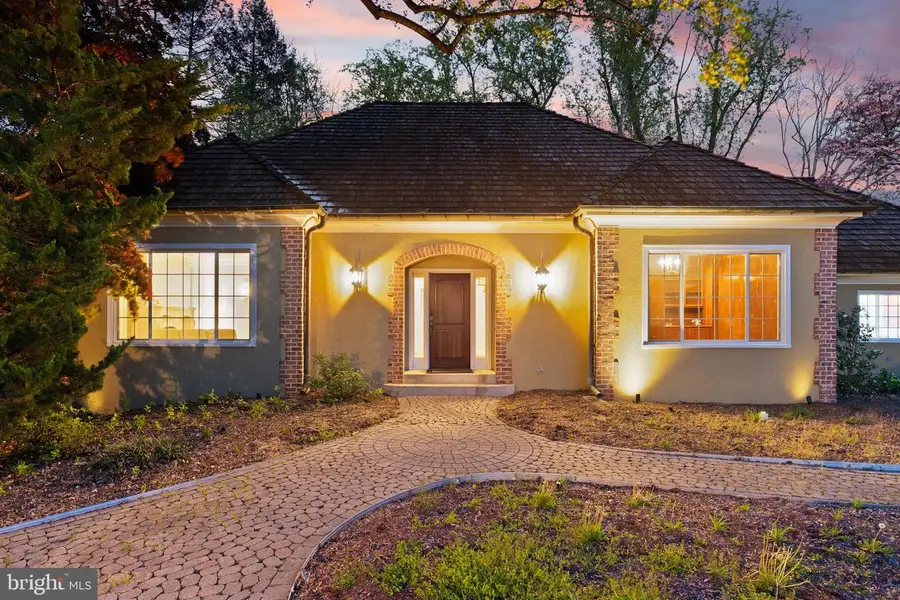 4015 N Randolph St, Arlington, VA 22207 - #2