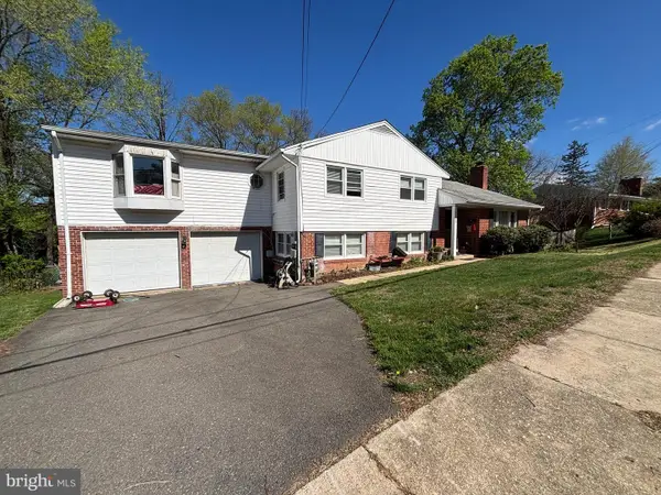 5609 Yorktown Blvd N, ARLINGTON, VA 22207