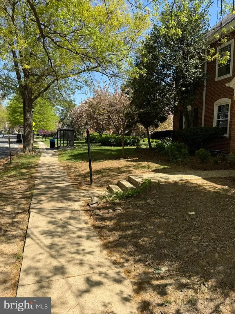 3501 Stafford St S #b2, Arlington, VA 22206 - #3