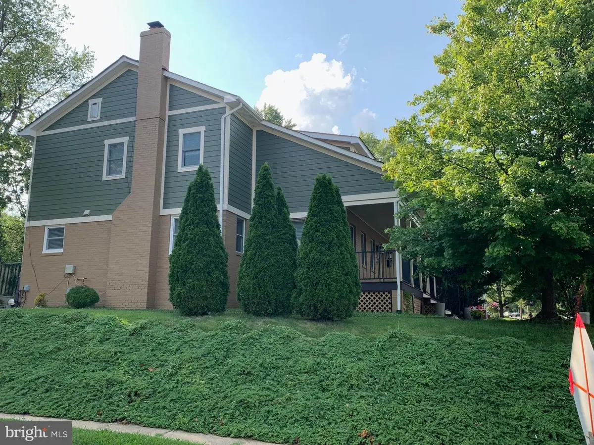 2000 N George Mason Dr, Arlington, VA 22205 - #1