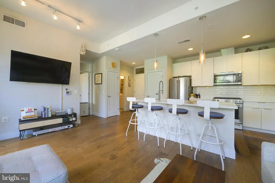 2000 Clarendon Blvd #303, Arlington, VA 22201 - #3