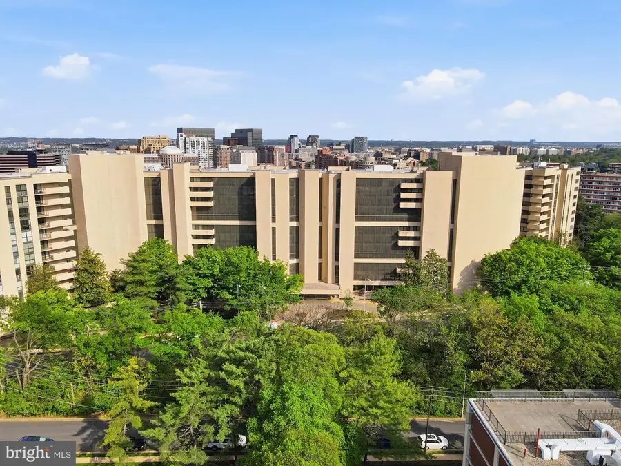 1101 S Arlington Ridge #305, Arlington, VA 22202 - #2