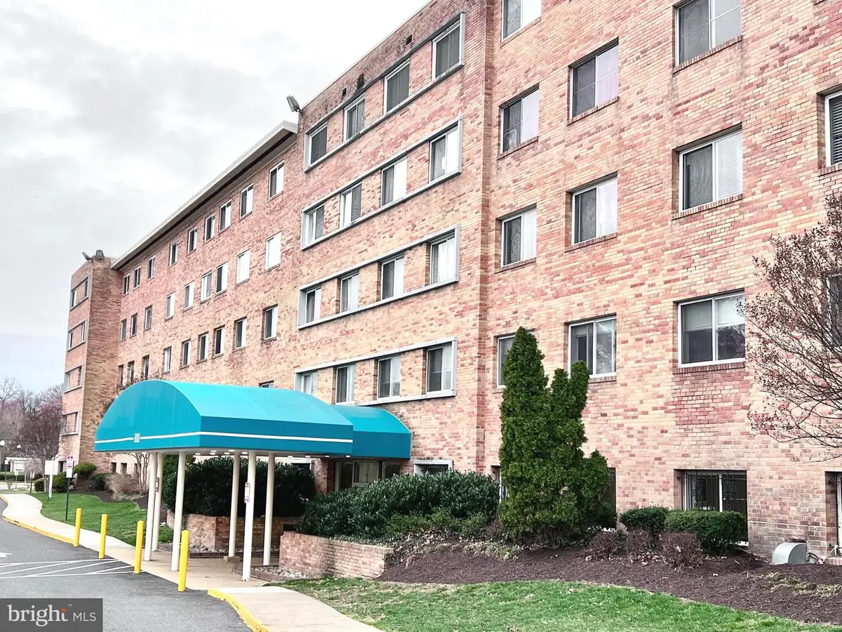 5111 8th Rd S #203, Arlington, VA 22204 - #1