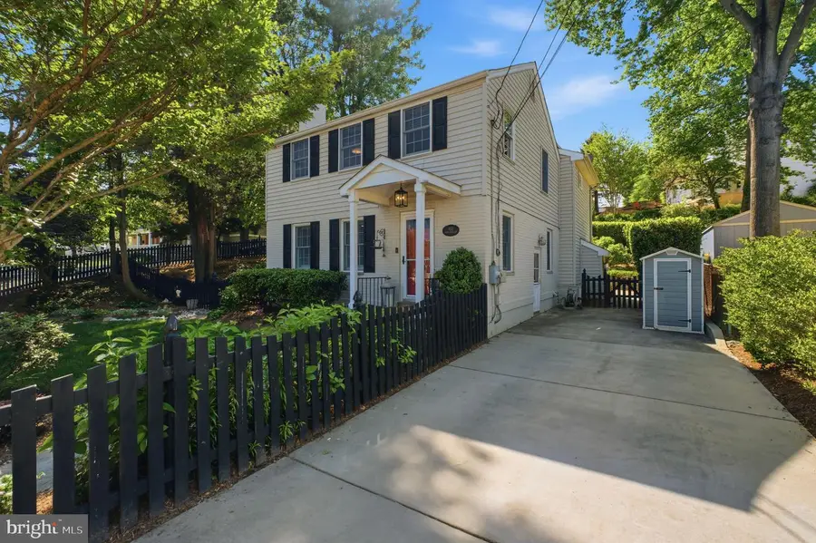 950 N Longfellow St, Arlington, VA 22205 - #2
