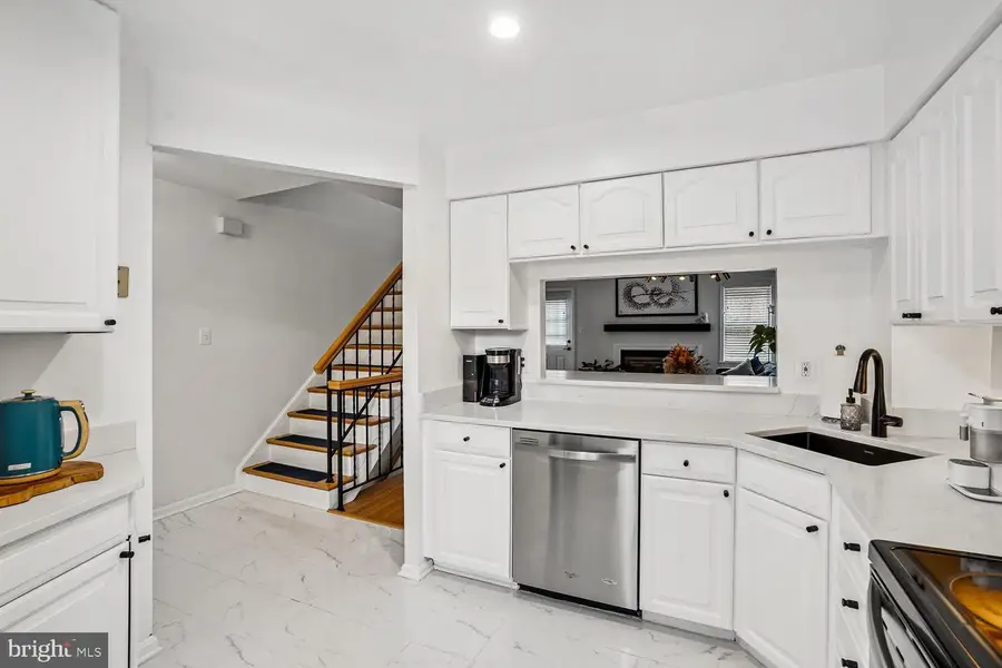 1179 N Vernon St, Arlington, VA 22201 - #2