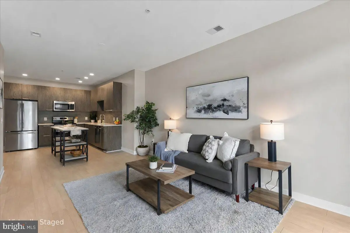 989 S Buchanan St #214, Arlington, VA 22204 - #1