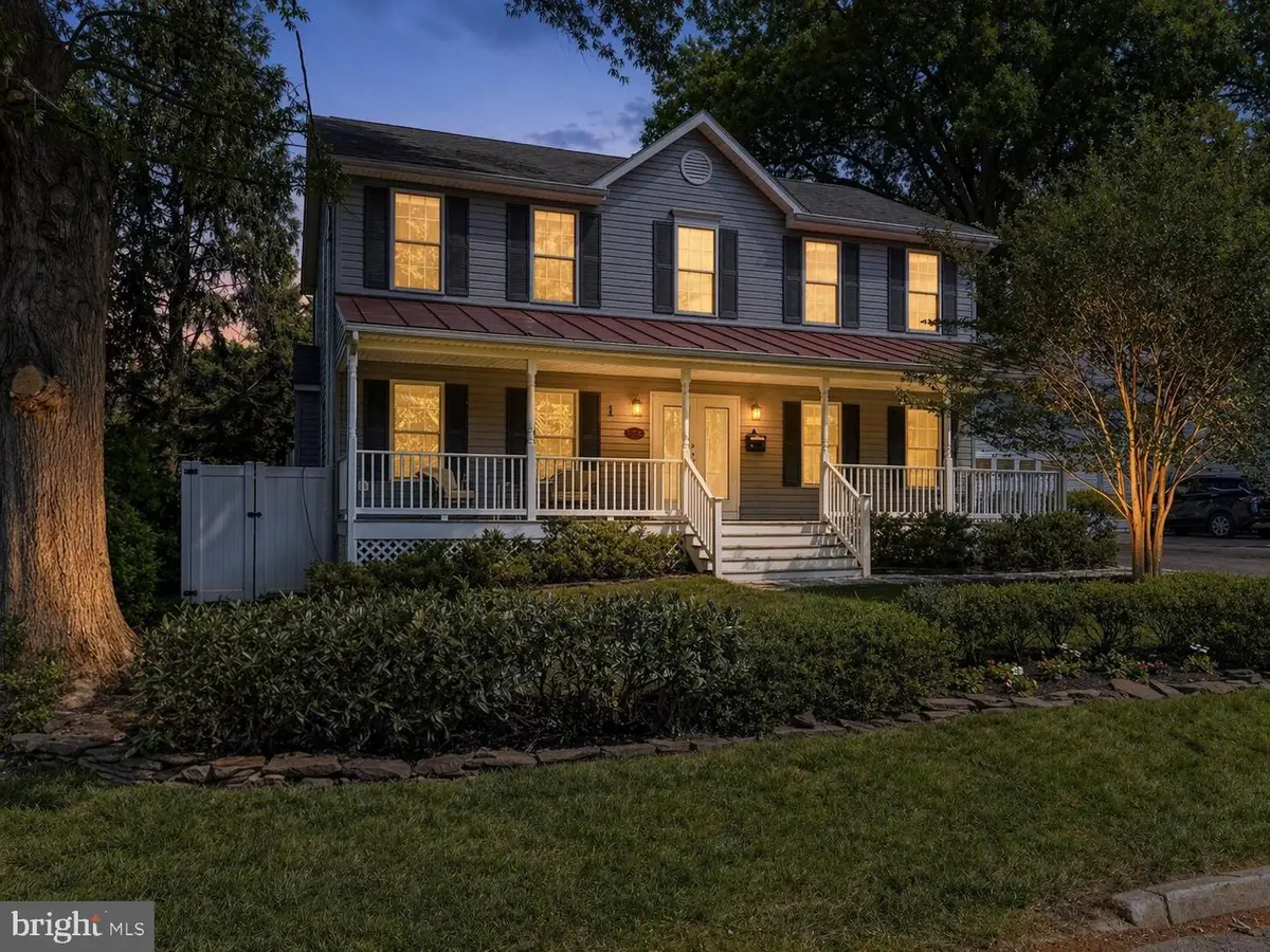 909 19th St S, Arlington, VA 22202 - #1