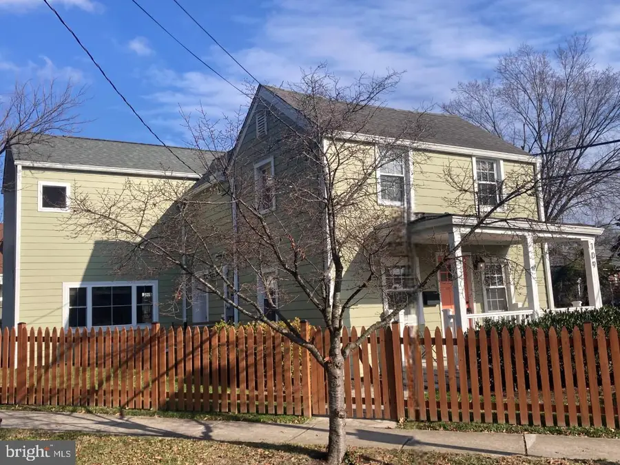 109 N Brookside Dr, Arlington, VA 22201 - #2