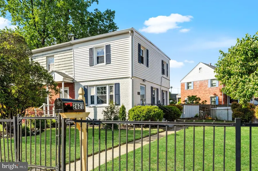 2621 S Four Mile Run Dr, Arlington, VA 22206 - #2