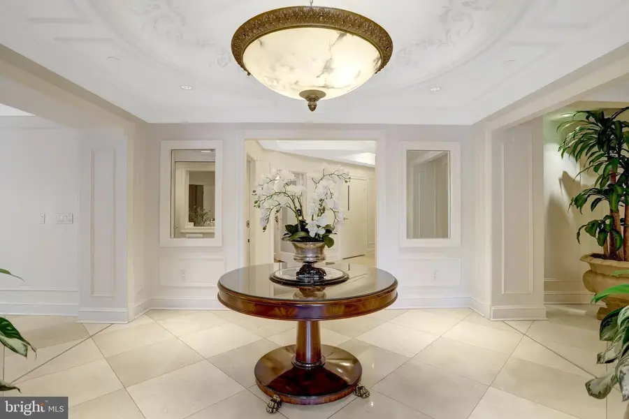 1201 N Nash St #402, Arlington, VA 22209 - #3