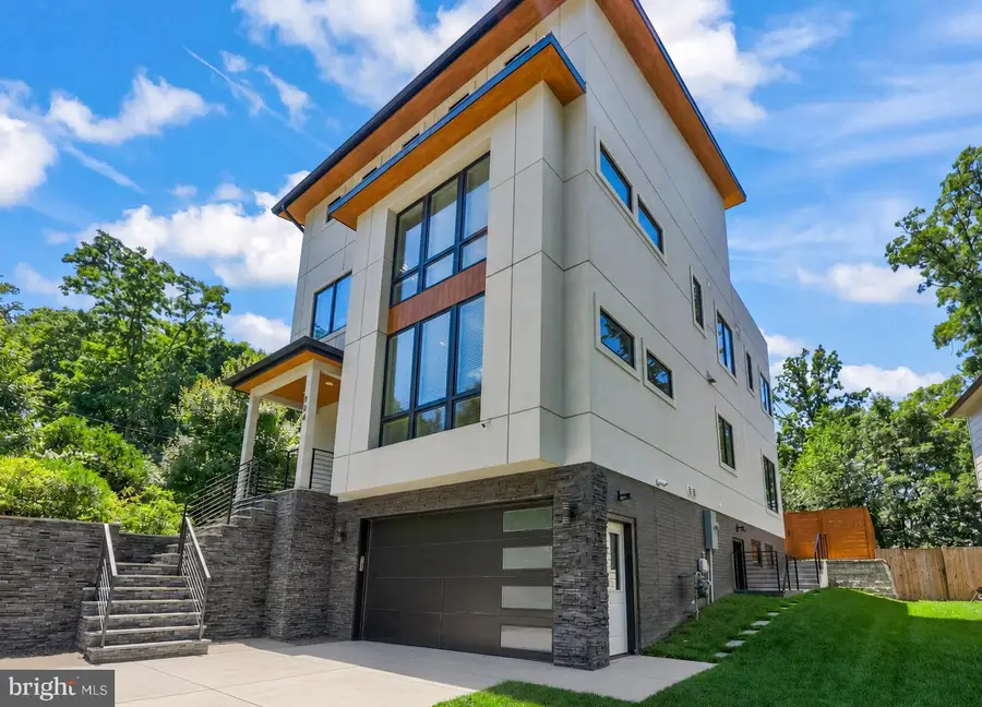 924 28th St S, Arlington, VA 22202 - #2