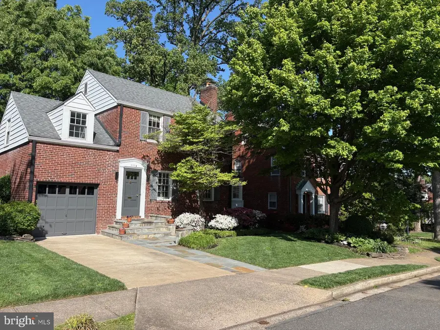 1114 N Inglewood St, Arlington, VA 22205 - #2