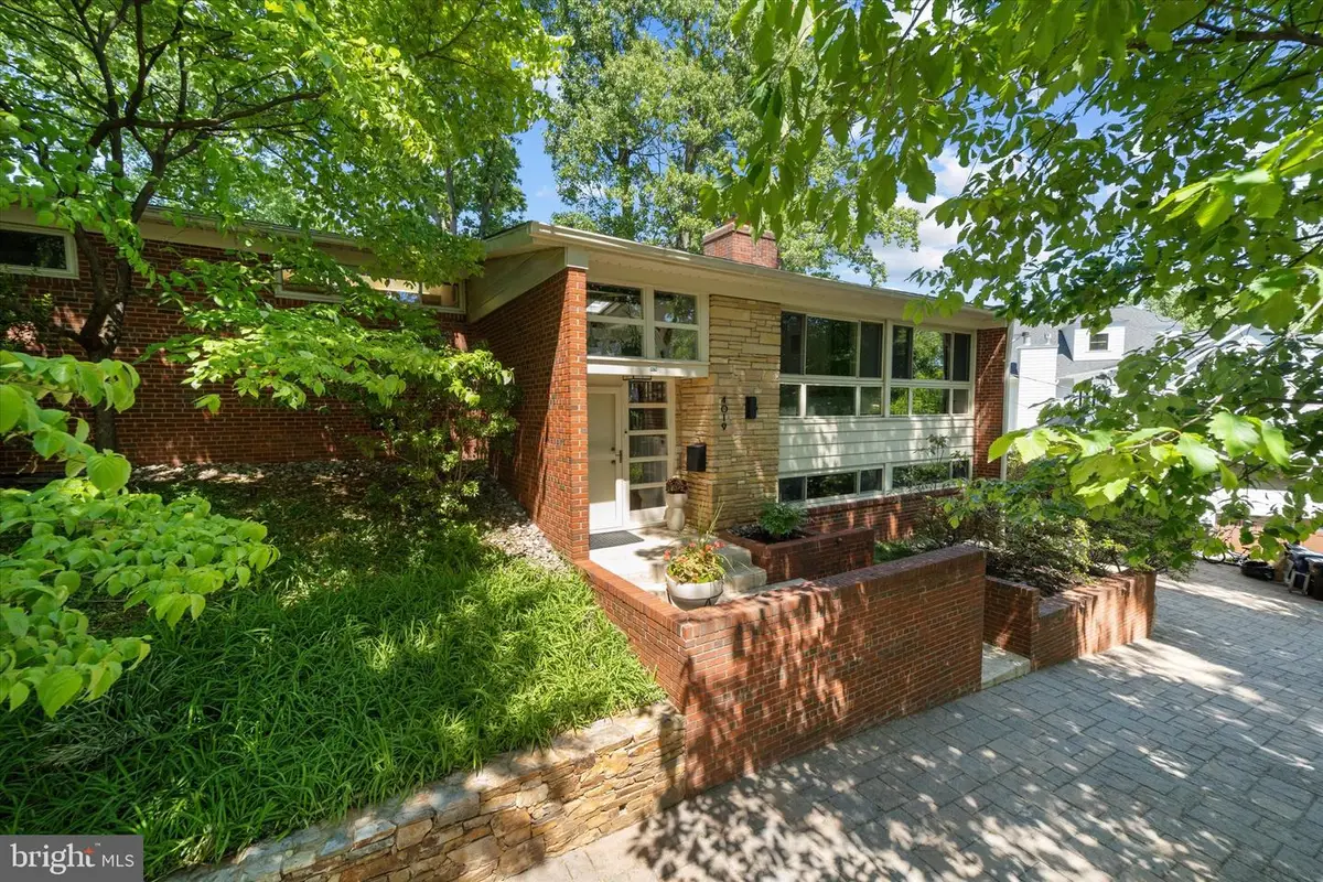 4019 25th St N, Arlington, VA 22207 - #1