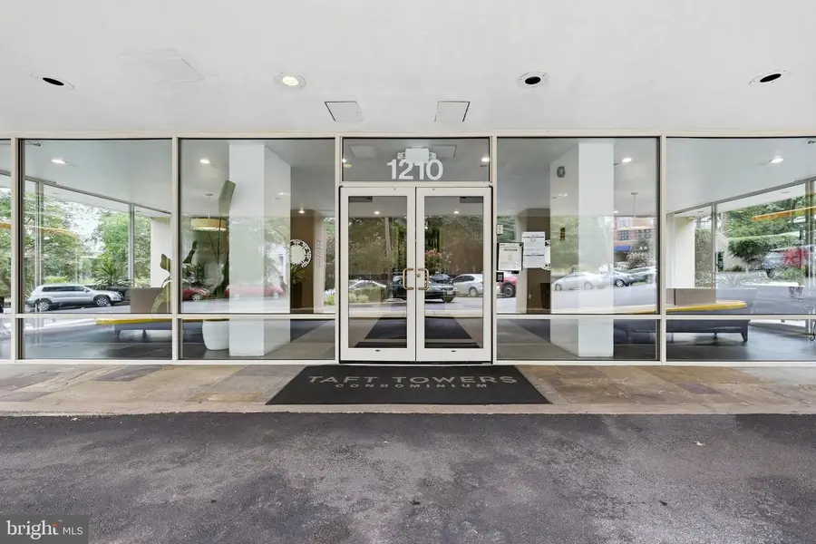 1210 N Taft St #811, Arlington, VA 22201 - #2