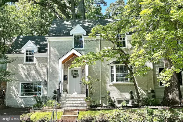 2700 S Grant St, ARLINGTON, VA 22202