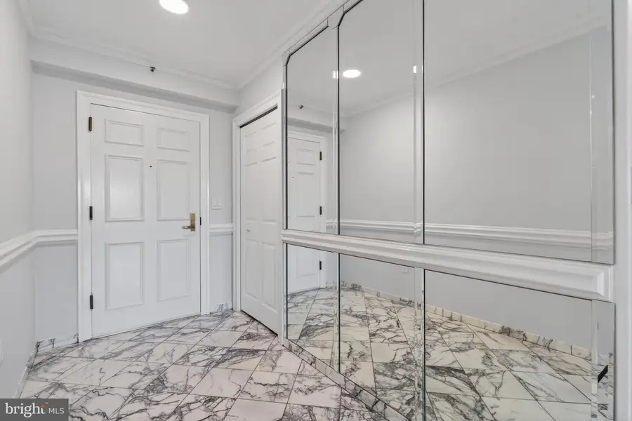 1300 Crystal Dr #1107s, Arlington, VA 22202 - #2