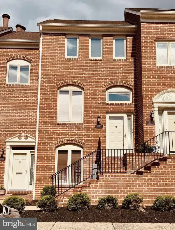1823 N Uhle St, ARLINGTON, VA 22201