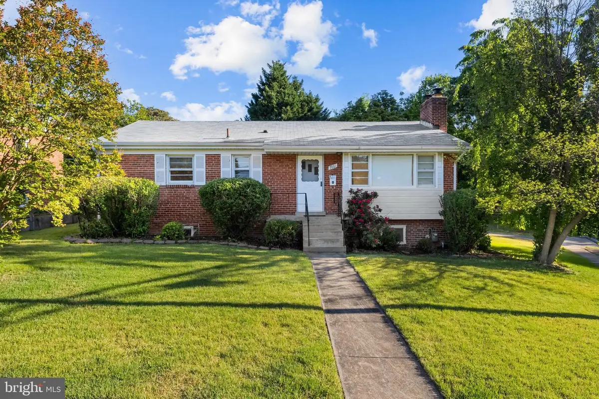 5901 1st St N, Arlington, VA 22203 - #1