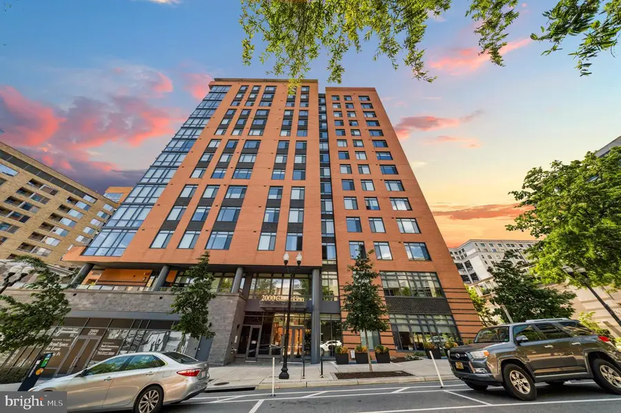 2000 Clarendon Blvd #1105, Arlington, VA 22201 - #2