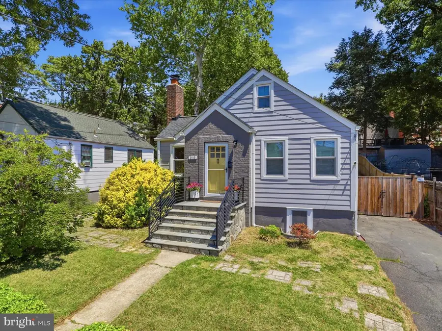 2113 S Randolph St, Arlington, VA 22204 - #3