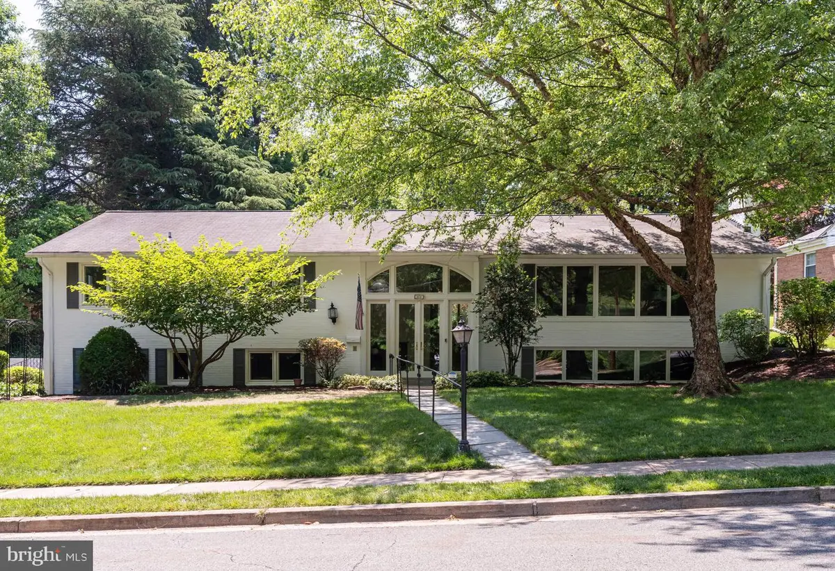 3636 38th St N, Arlington, VA 22207 - #1