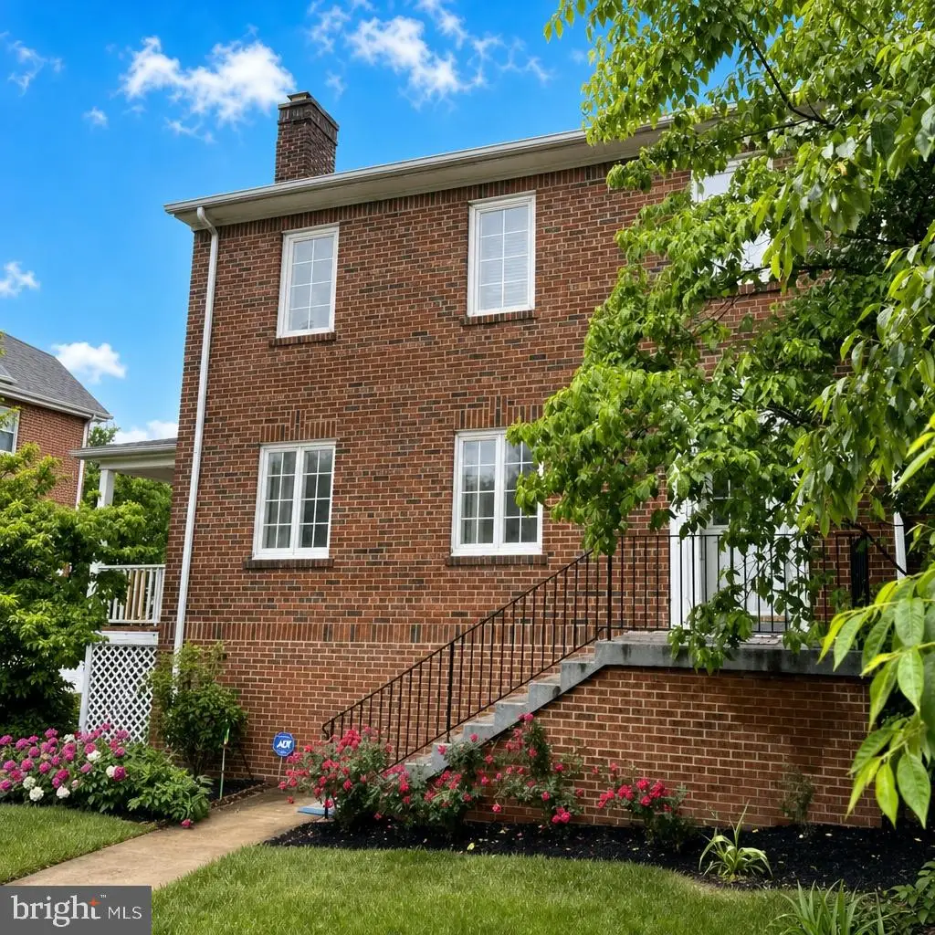 2012 S Glebe Rd, Arlington, VA 22204 - #1
