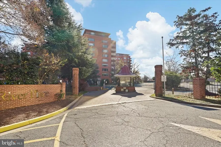1011 Arlington Blvd #513, Arlington, VA 22209 - #2