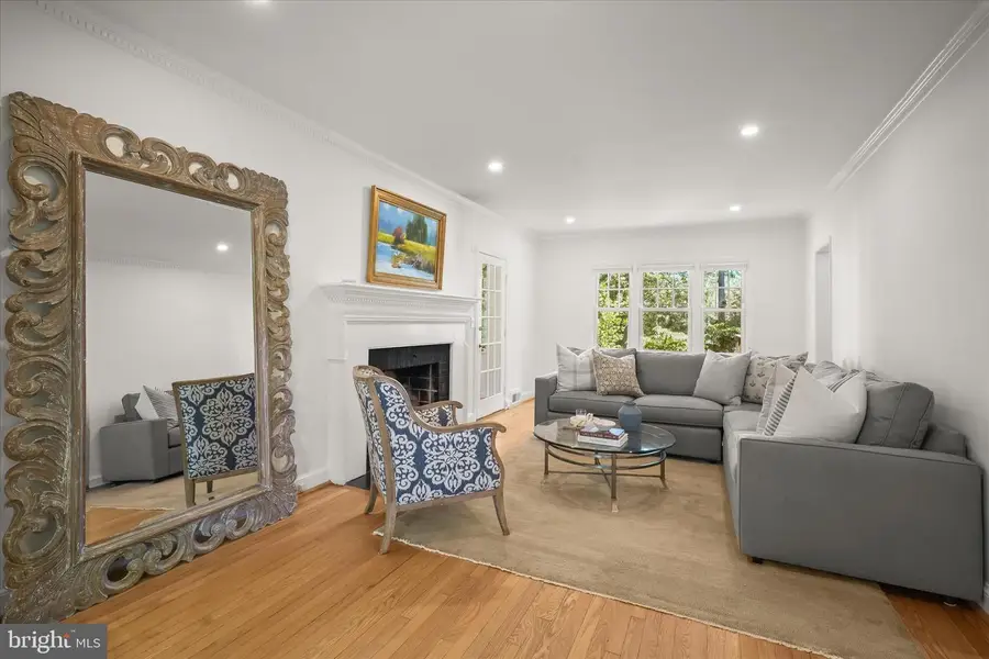 3075 N Pollard St N, Arlington, VA 22207 - #3