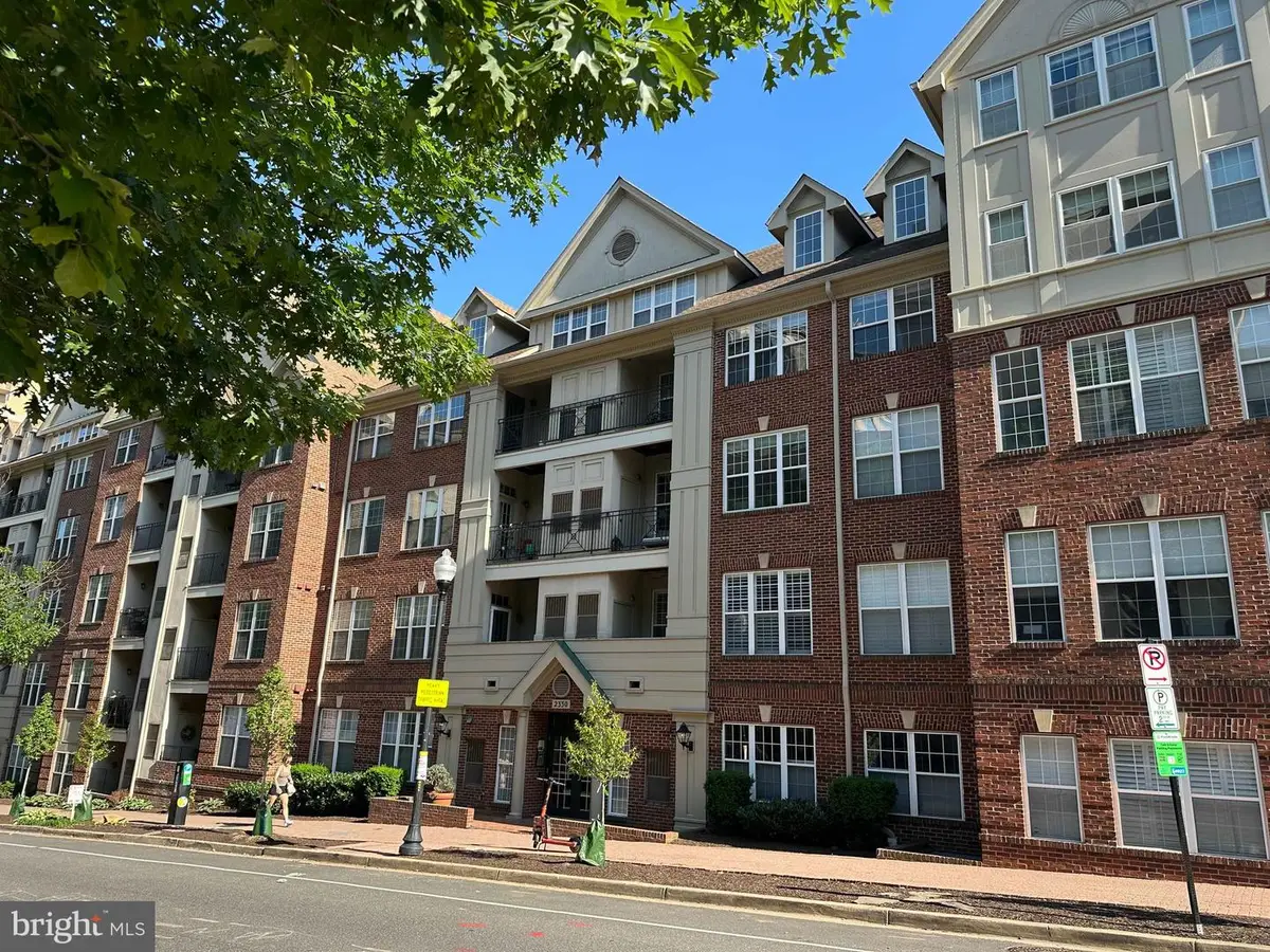 2330 14th St N #204, Arlington, VA 22201 - #1