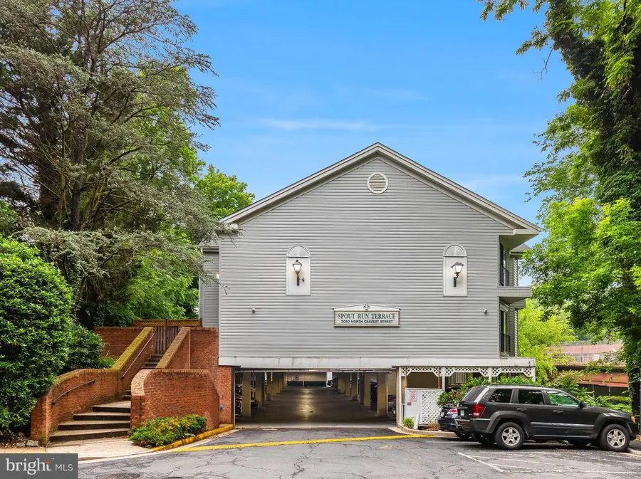 2050 N Calvert St #104, Arlington, VA 22201 - #3