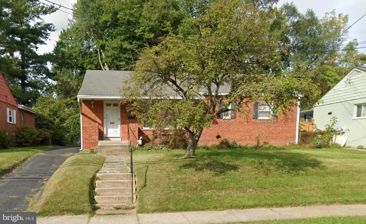 2620 N Sycamore St, Arlington, VA 22207 - #1