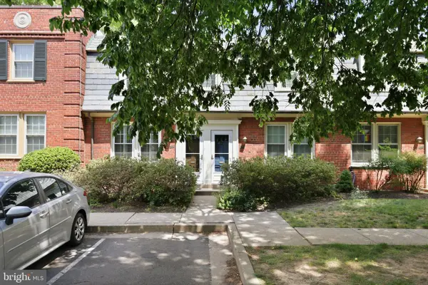 2700 S 16th St S #676, ARLINGTON, VA 22204