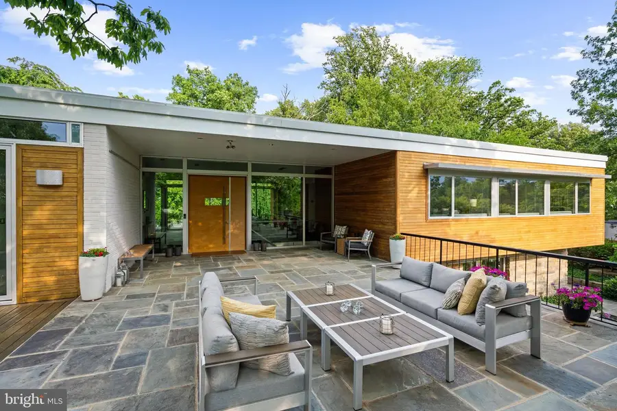 2533 N Ridgeview Rd, Arlington, VA 22207 - #3