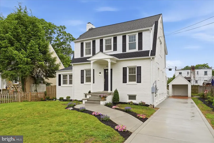 3008 16th St S, Arlington, VA 22204 - #2