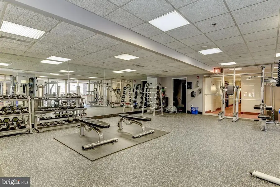 1276 N Wayne St #625, Arlington, VA 22201 - #2