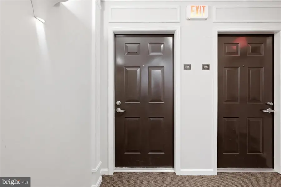 801 S Greenbrier St #306, Arlington, VA 22204 - #2