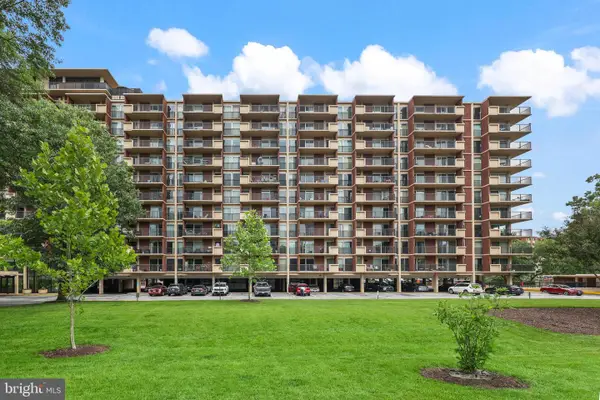 1300 Army Navy Dr #320, ARLINGTON, VA 22202