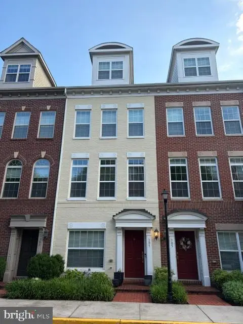 305 Upton N, Arlington, VA 22203 - #1