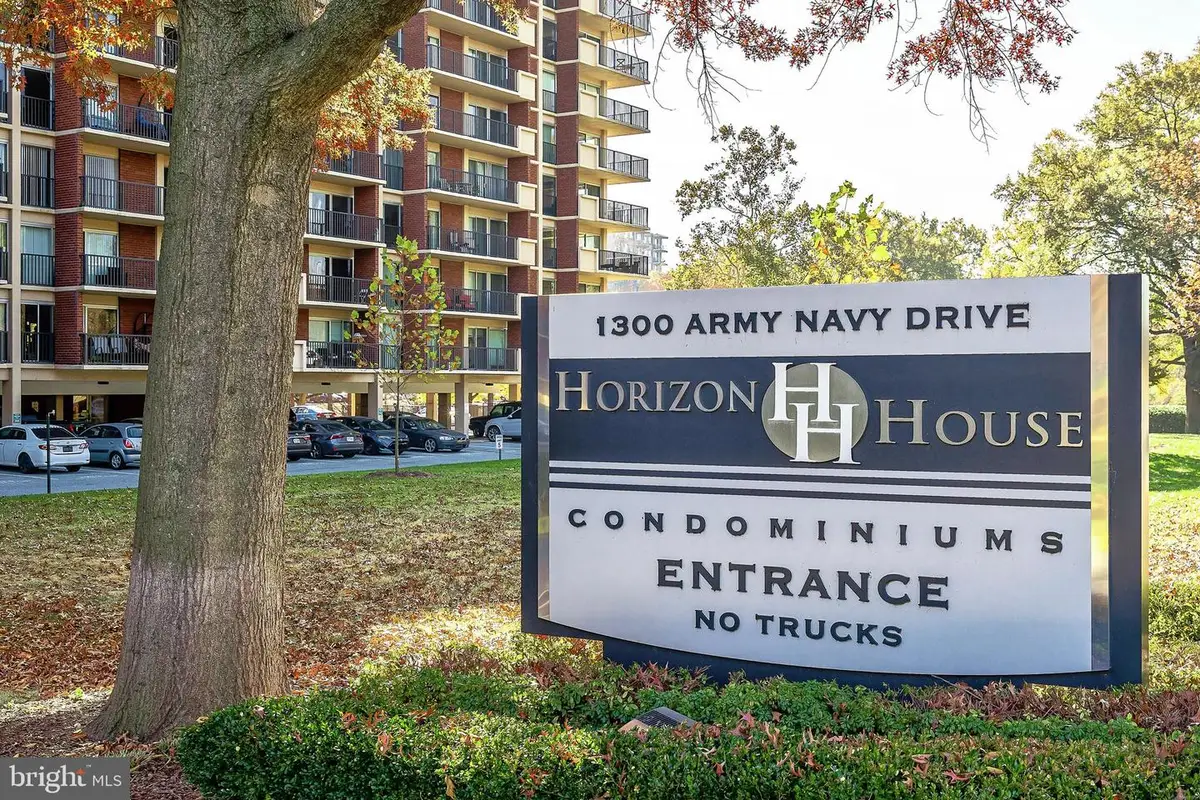 1300 Army Navy Dr #1010, Arlington, VA 22202 - #1
