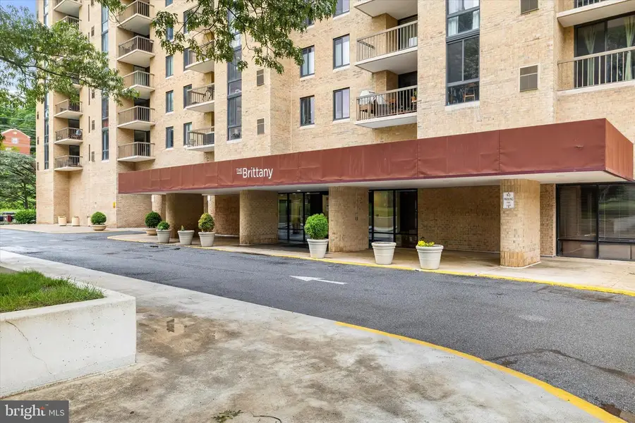 4500 S Four Mile Run Dr #1219, Arlington, VA 22204 - #3