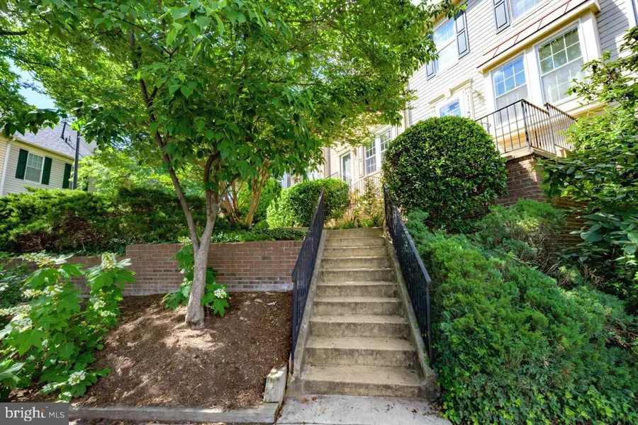 3019 22nd St S, Arlington, VA 22204 - #2