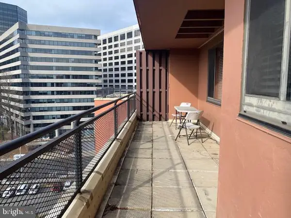 1121 Arlington Blvd #1012, ARLINGTON, VA 22209
